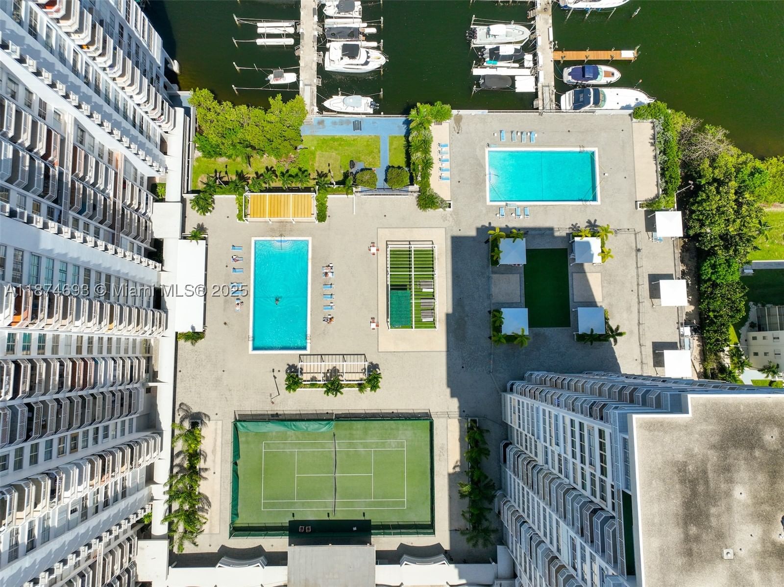 Real estate property located at 18041 Biscayne Blvd #1404, Miami-dade, Del Prado Marina, Aventura, FL