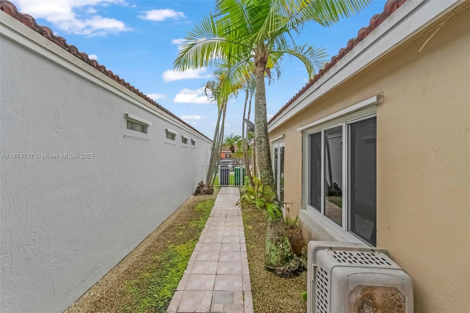 Real estate property located at 17482 143rd Pl, Miami-dade, Weitzer Serena Lakes West, Miami, FL