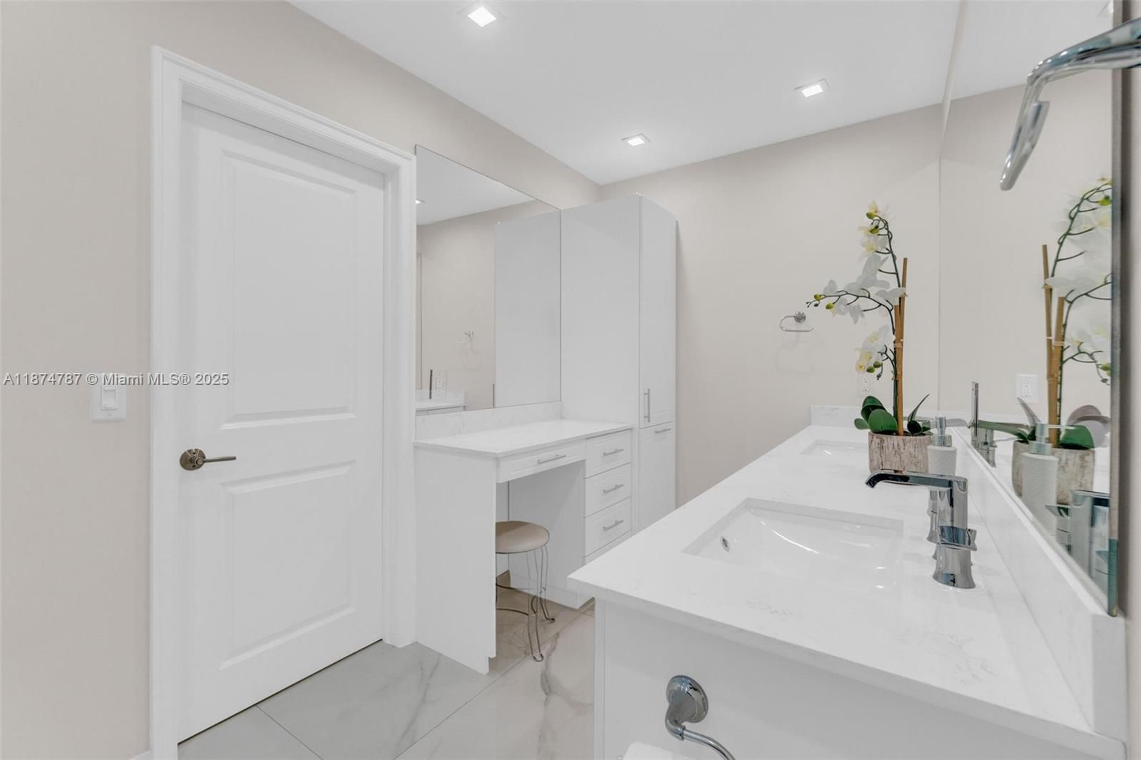 Real estate property located at 1900 126th Ct, Miami-dade, International Gardens Sec, Miami, FL