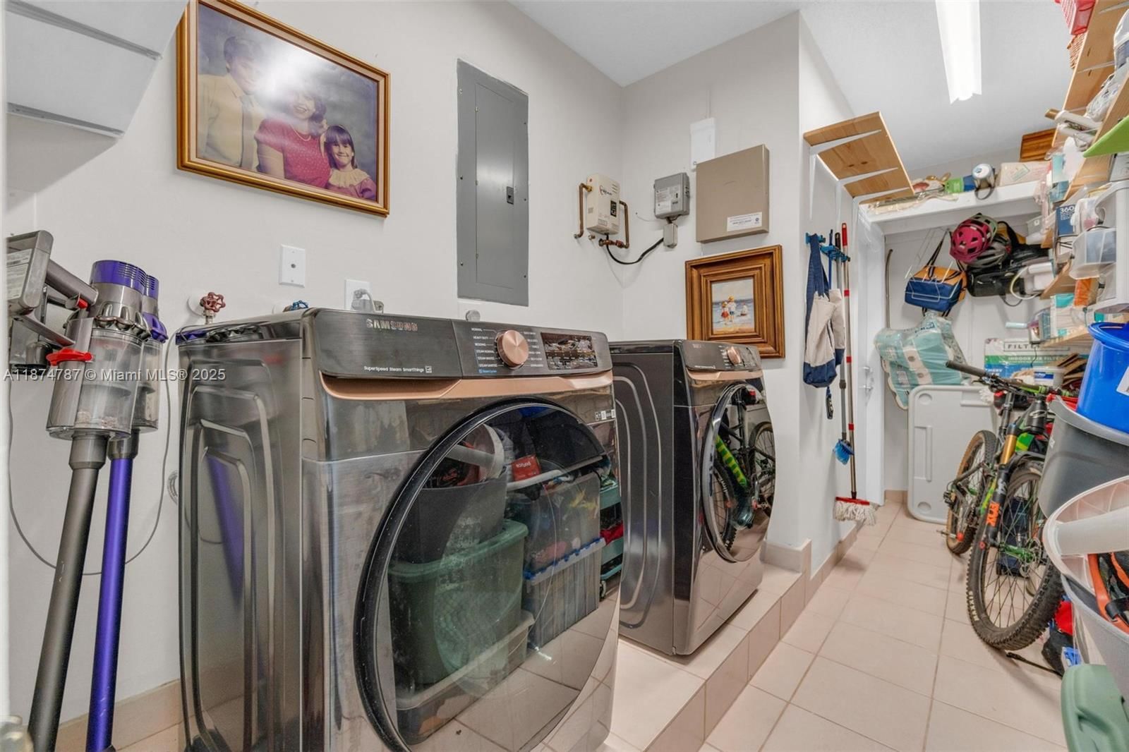 Real estate property located at 1900 126th Ct, Miami-dade, International Gardens Sec, Miami, FL