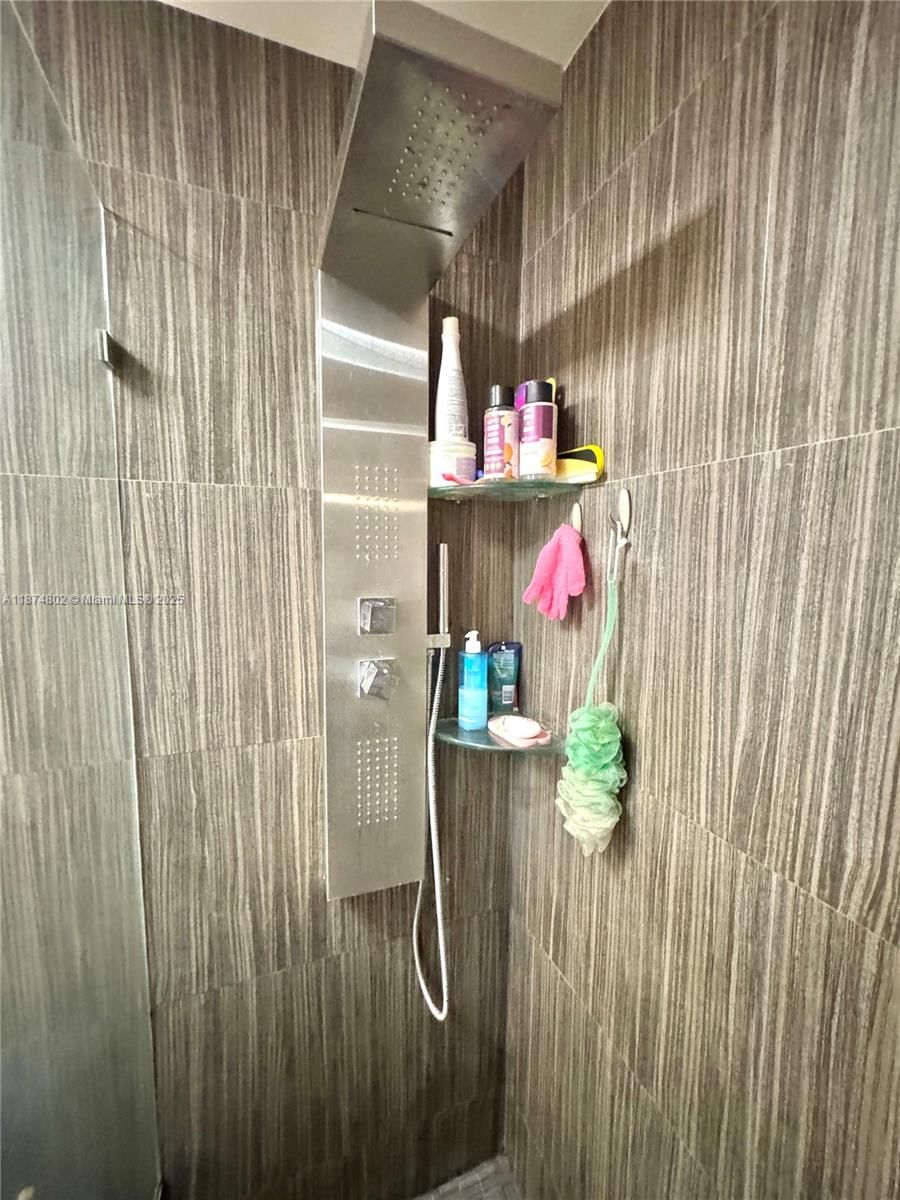 Real estate property located at 13261 17th Ln #26-5, Miami-dade, Playa Lago Condo Ph Ii, Miami, FL