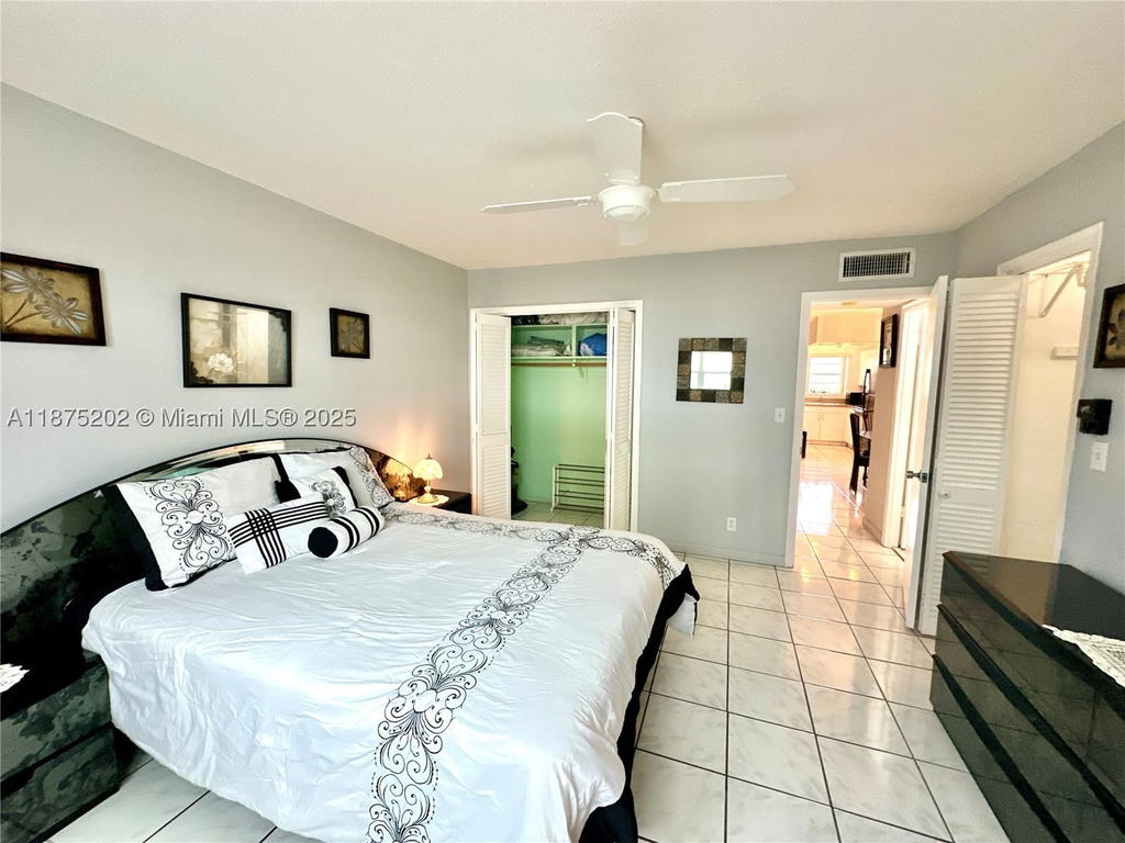 Real estate property located at 5300 Washington St A139, Broward, Beverly Hills Condo #1, Hollywood, FL