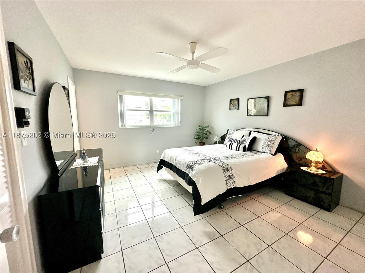 Real estate property located at 5300 Washington St A139, Broward, Beverly Hills Condo #1, Hollywood, FL