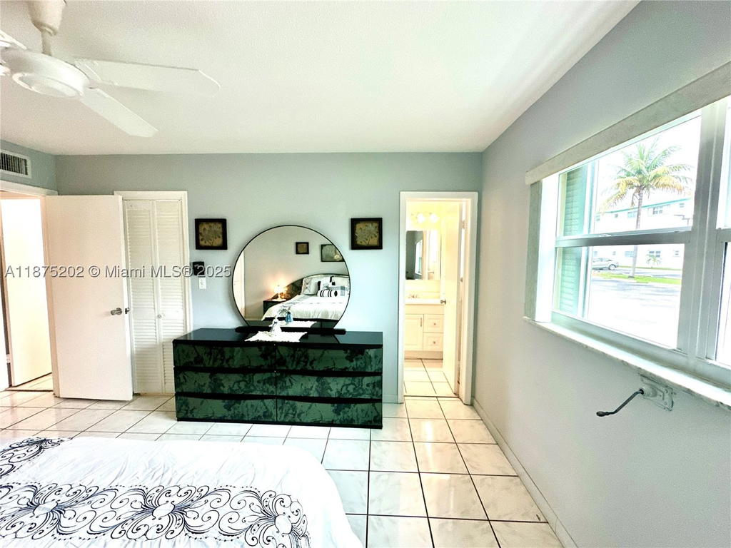 Real estate property located at 5300 Washington St A139, Broward, Beverly Hills Condo #1, Hollywood, FL