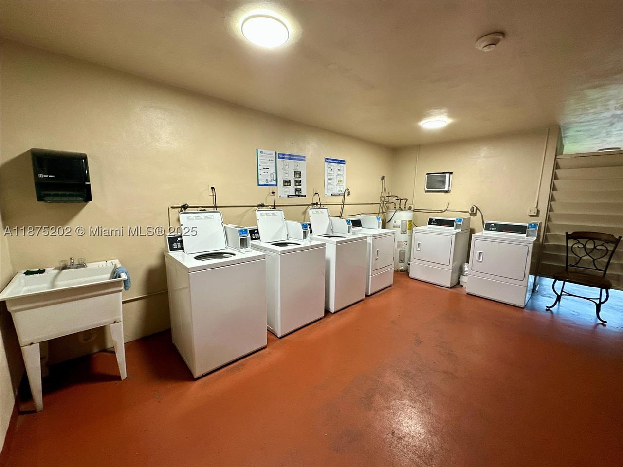 Real estate property located at 5300 Washington St A139, Broward, Beverly Hills Condo #1, Hollywood, FL