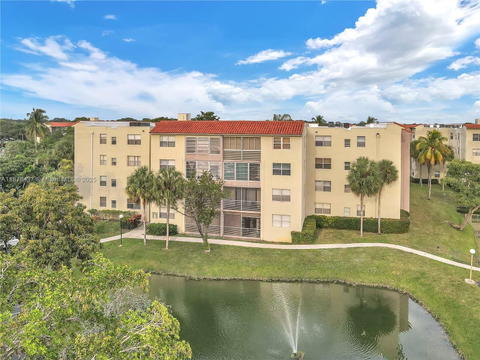 Real estate property located at 1810 81st Ave #2412, Broward, Courtyards Of Broward Con, North Lauderdale, FL