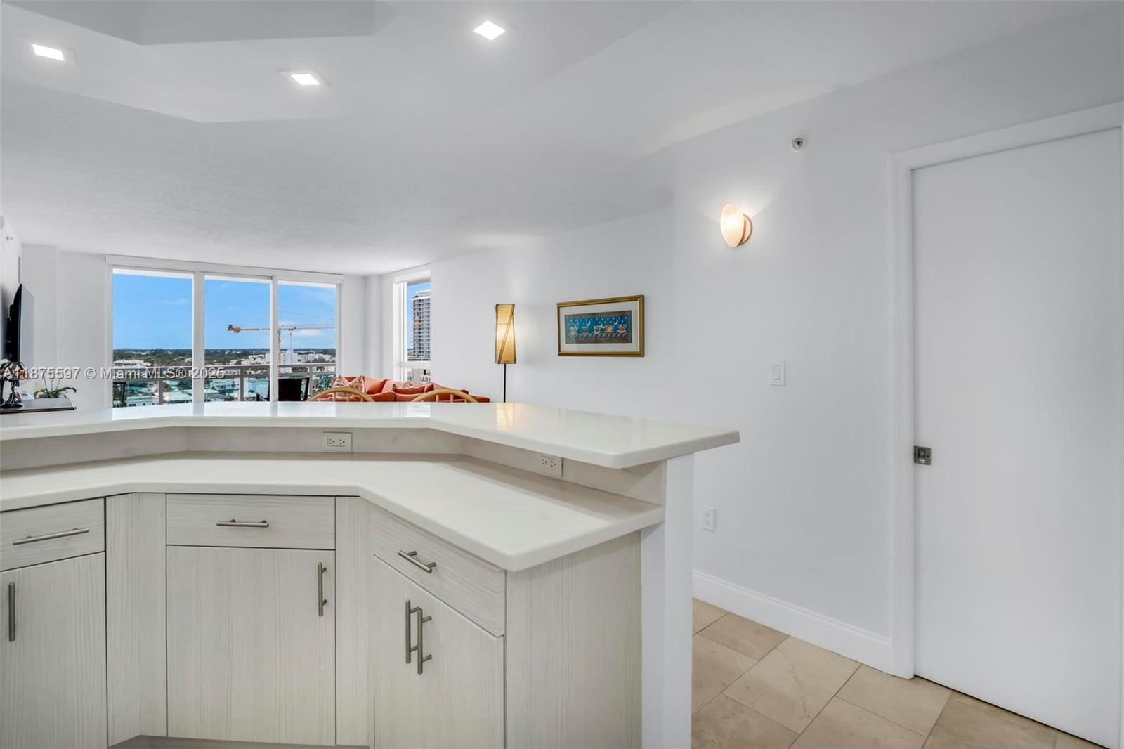 Real estate property located at 6917 Collins Ave #1420, Miami-dade, The Collins Condo, Miami Beach, FL