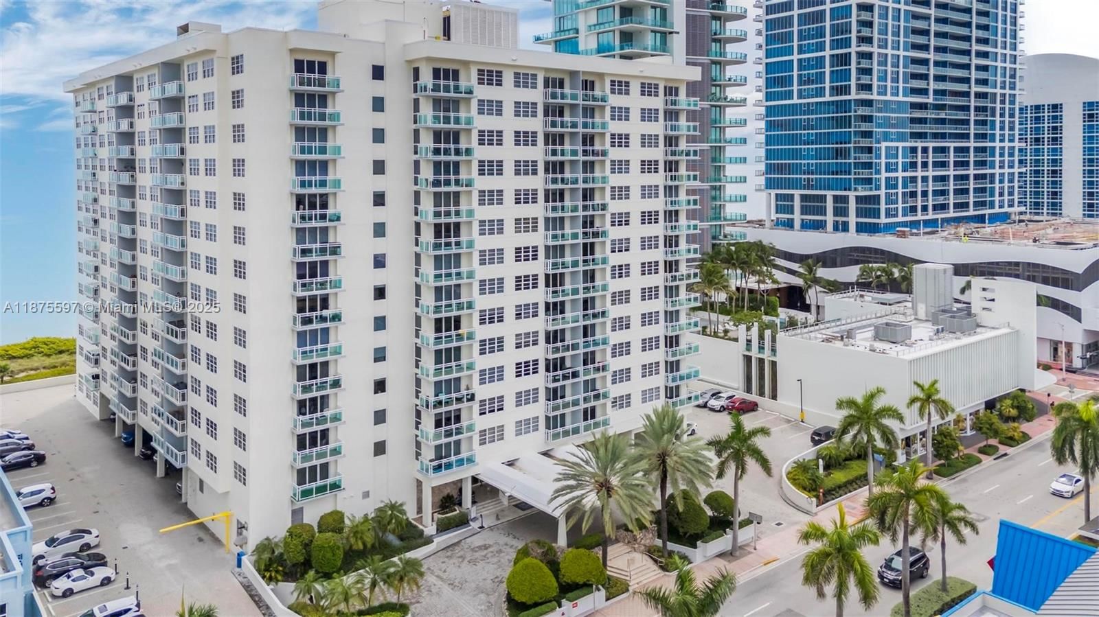 Real estate property located at 6917 Collins Ave #1420, Miami-dade, The Collins Condo, Miami Beach, FL