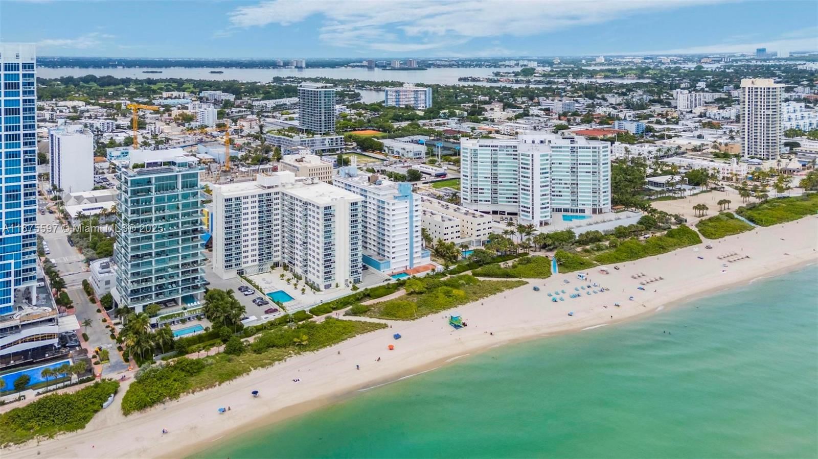 Real estate property located at 6917 Collins Ave #1420, Miami-dade, The Collins Condo, Miami Beach, FL