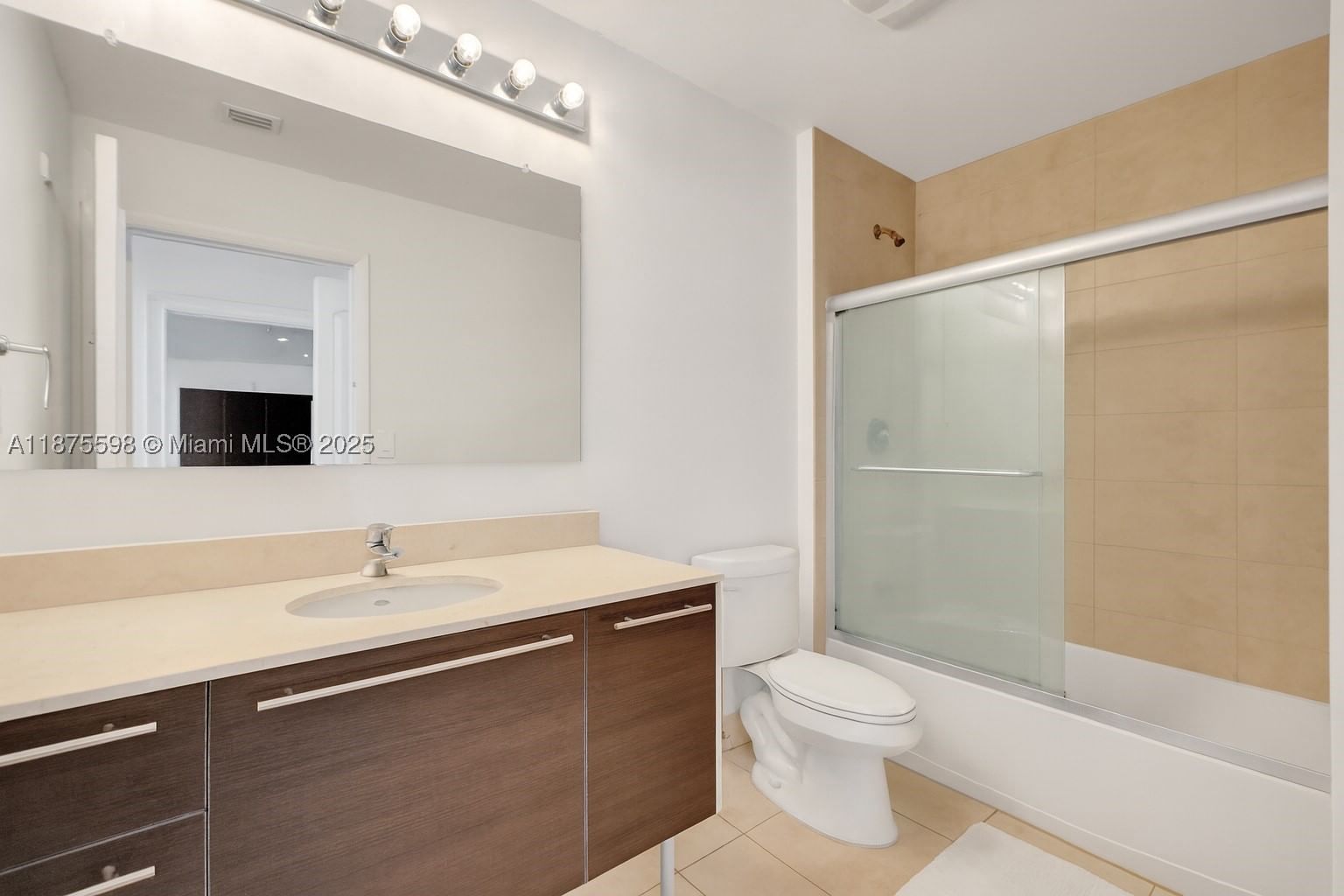 Real estate property located at 1900 Bayshore Dr #3207, Miami-dade, Quantum On The Bay Condo, Miami, FL
