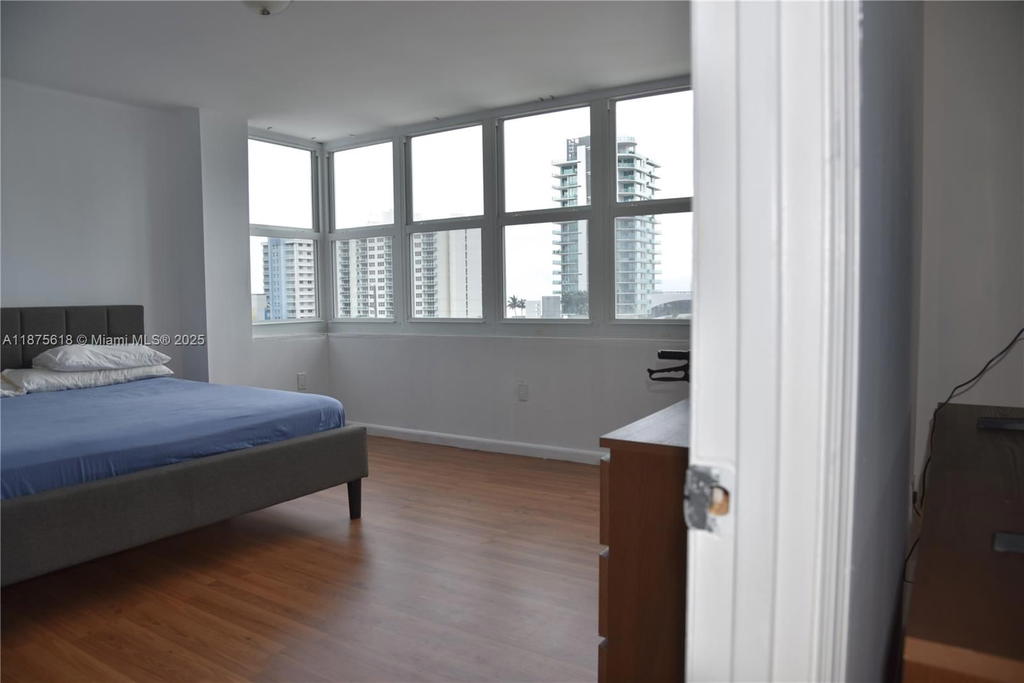 Real estate property located at 6855 Abbott Ave #703, Miami-dade, Villa Royal Condo, Miami Beach, FL