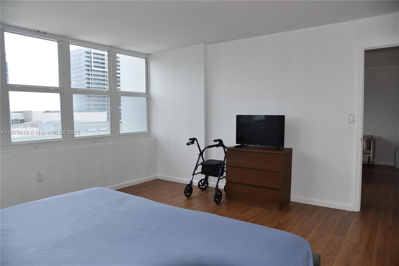 Real estate property located at 6855 Abbott Ave #703, Miami-dade, Villa Royal Condo, Miami Beach, FL