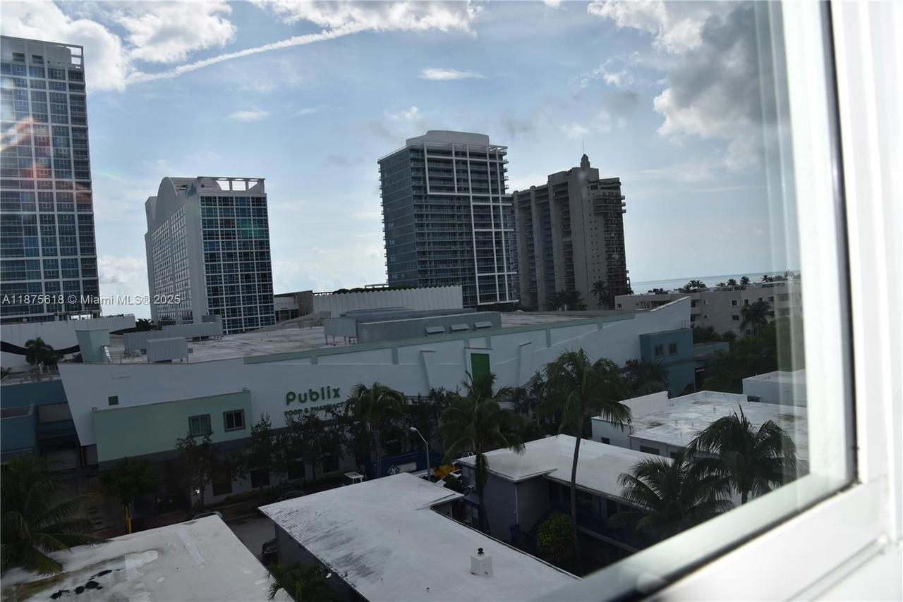 Real estate property located at 6855 Abbott Ave #703, Miami-dade, Villa Royal Condo, Miami Beach, FL