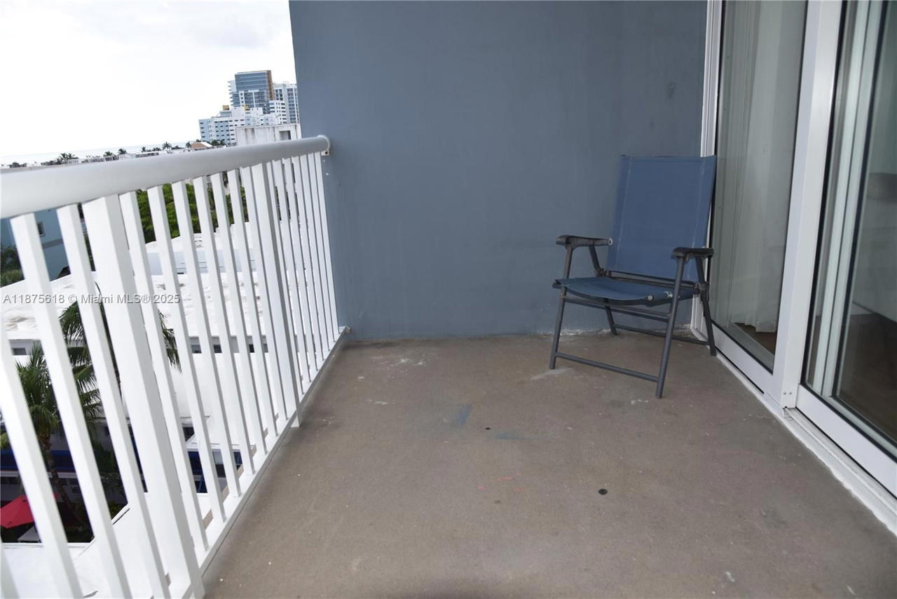 Real estate property located at 6855 Abbott Ave #703, Miami-dade, Villa Royal Condo, Miami Beach, FL