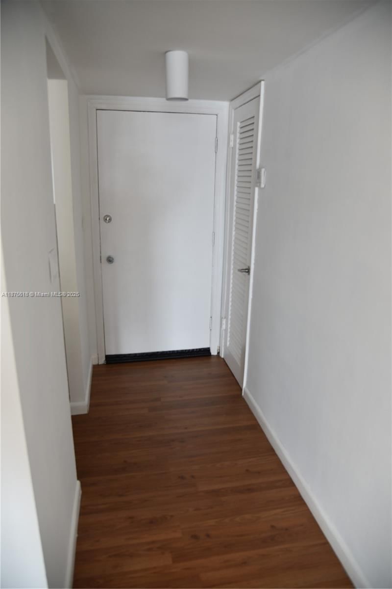Real estate property located at 6855 Abbott Ave #703, Miami-dade, Villa Royal Condo, Miami Beach, FL