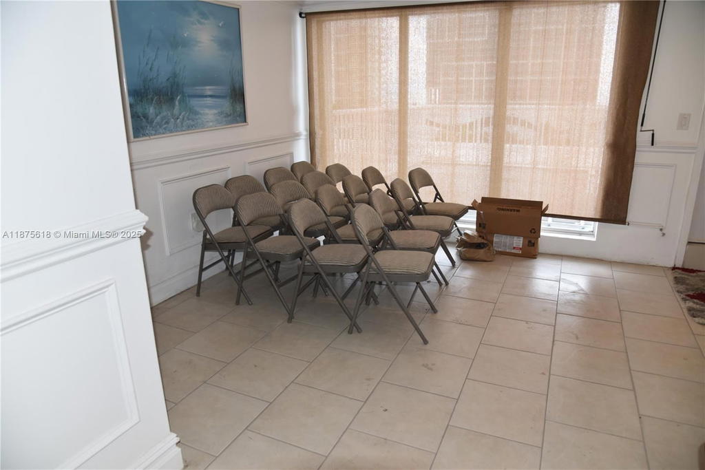 Real estate property located at 6855 Abbott Ave #703, Miami-dade, Villa Royal Condo, Miami Beach, FL