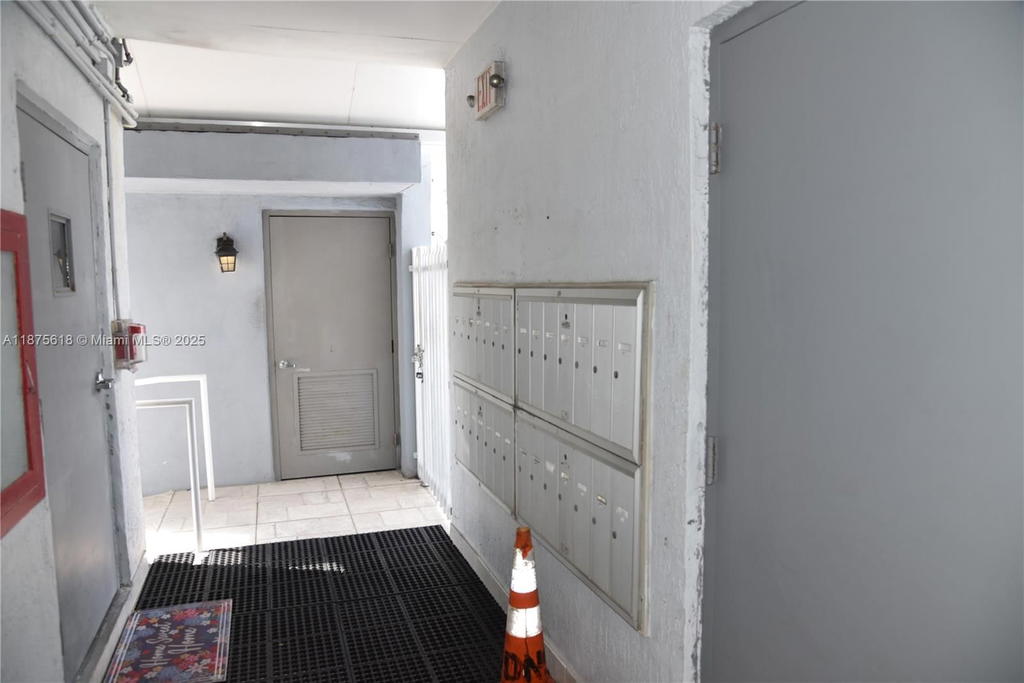 Real estate property located at 6855 Abbott Ave #703, Miami-dade, Villa Royal Condo, Miami Beach, FL