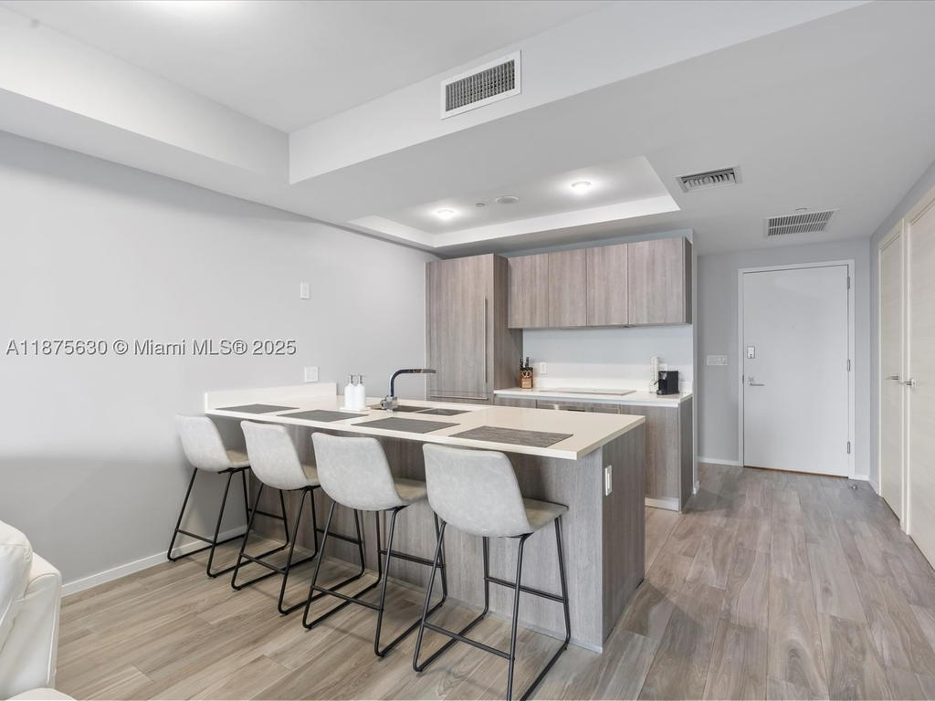 Real estate property located at 801 Miami Ave #4402, Miami-dade, 801 Sma Residences Condo, Miami, FL