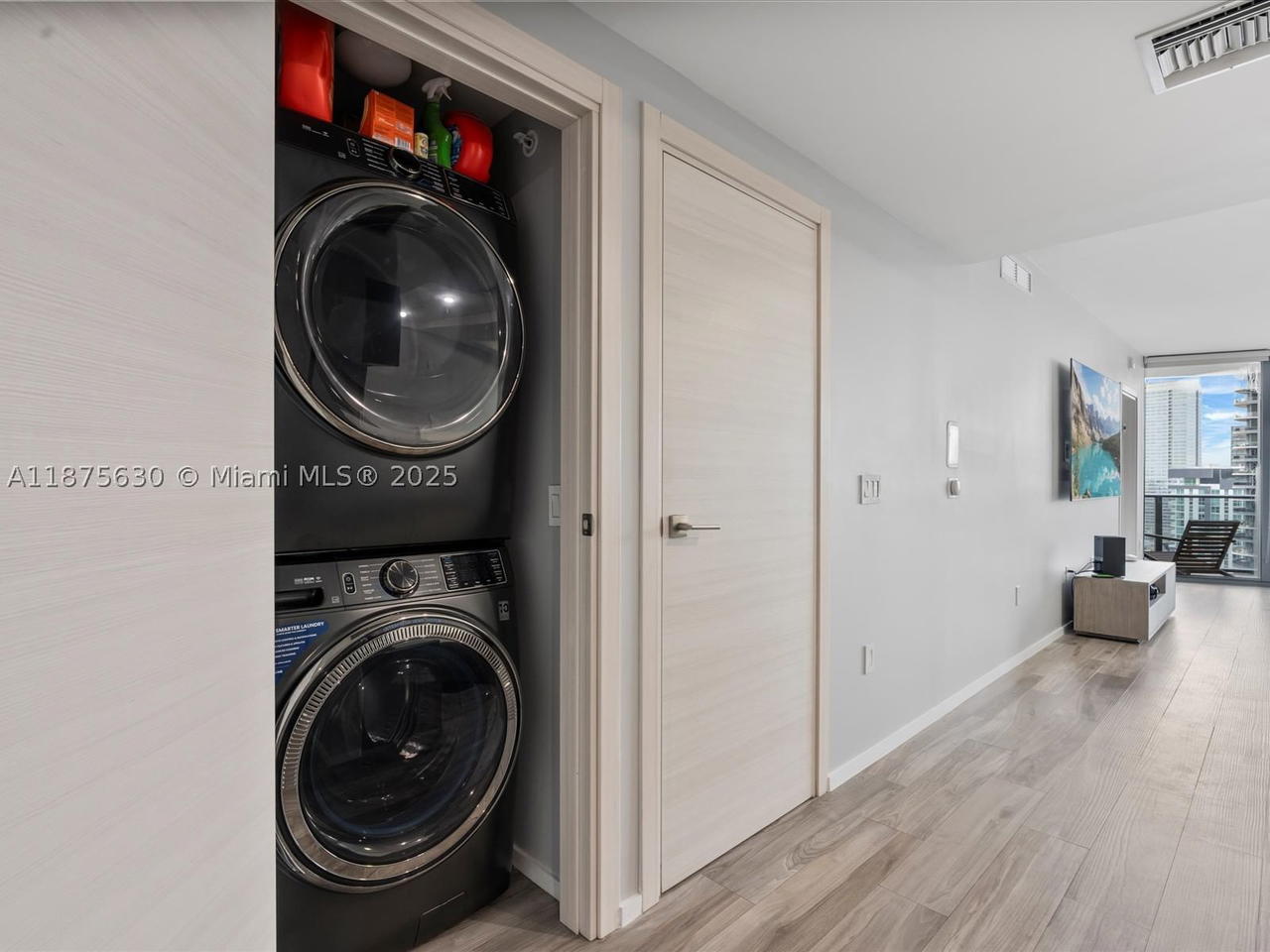 Real estate property located at 801 Miami Ave #4402, Miami-dade, 801 Sma Residences Condo, Miami, FL