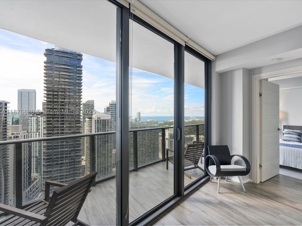 Real estate property located at 801 Miami Ave #4402, Miami-dade, 801 Sma Residences Condo, Miami, FL