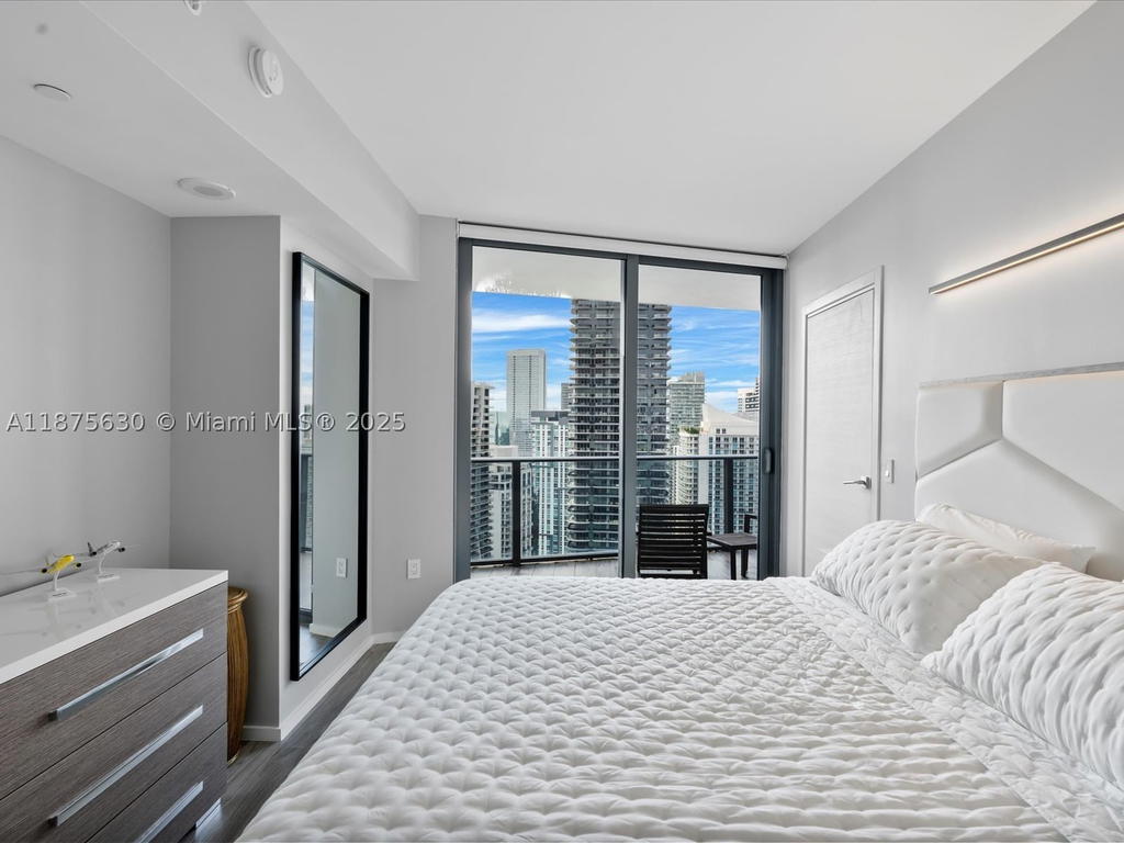 Real estate property located at 801 Miami Ave #4402, Miami-dade, 801 Sma Residences Condo, Miami, FL