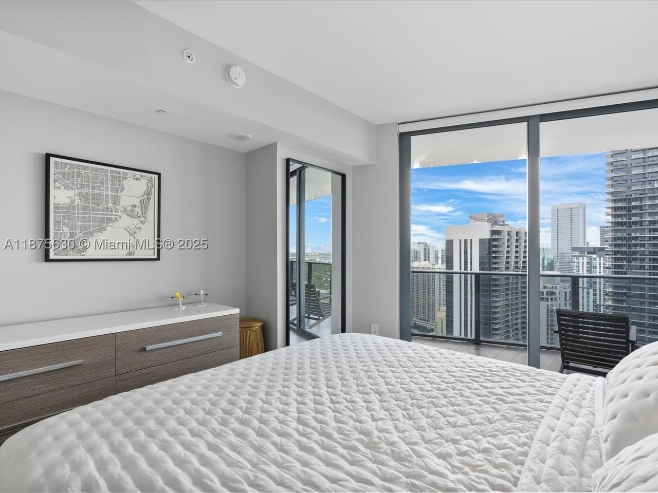 Real estate property located at 801 Miami Ave #4402, Miami-dade, 801 Sma Residences Condo, Miami, FL