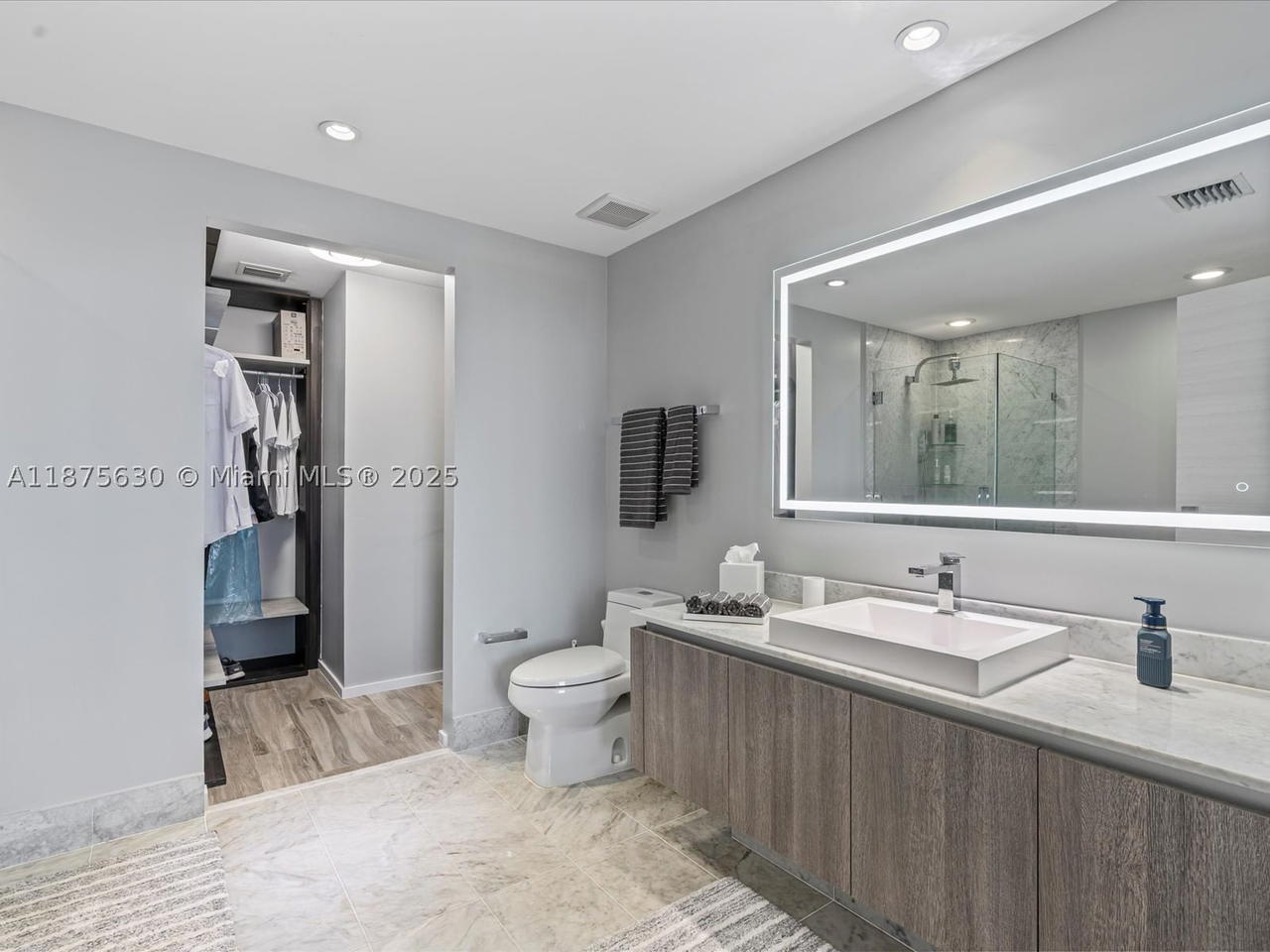 Real estate property located at 801 Miami Ave #4402, Miami-dade, 801 Sma Residences Condo, Miami, FL
