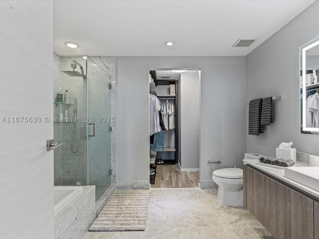 Real estate property located at 801 Miami Ave #4402, Miami-dade, 801 Sma Residences Condo, Miami, FL