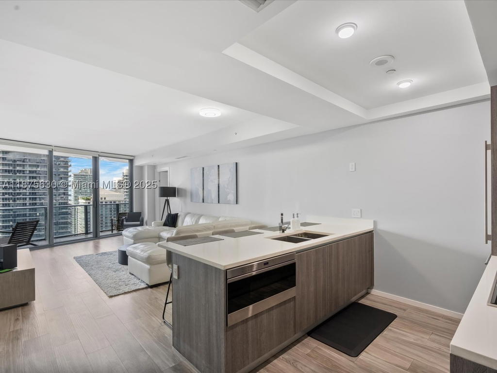 Real estate property located at 801 Miami Ave #4402, Miami-dade, 801 Sma Residences Condo, Miami, FL