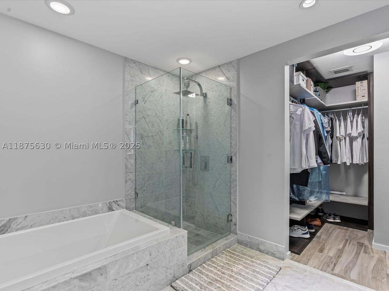 Real estate property located at 801 Miami Ave #4402, Miami-dade, 801 Sma Residences Condo, Miami, FL