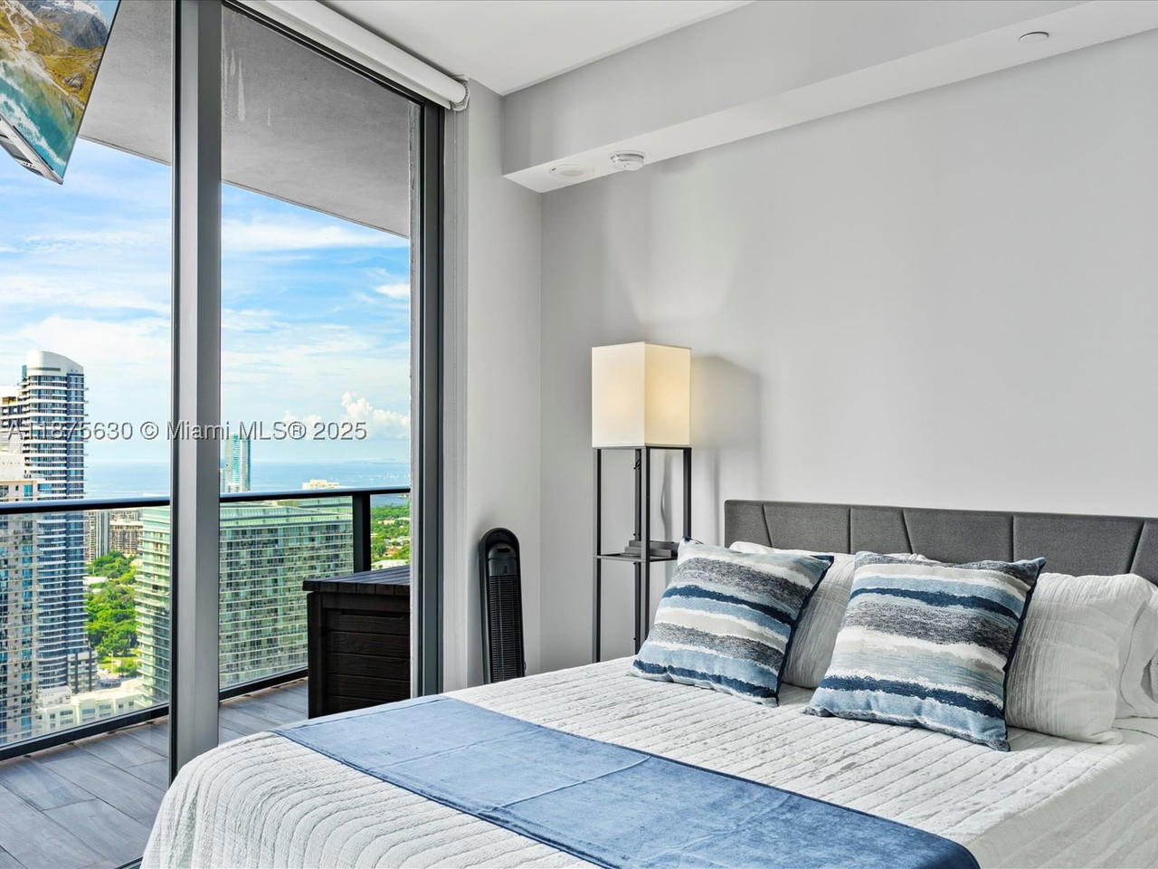 Real estate property located at 801 Miami Ave #4402, Miami-dade, 801 Sma Residences Condo, Miami, FL