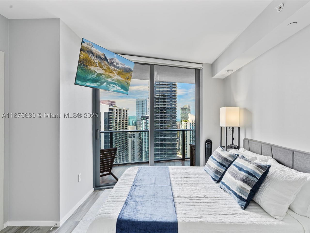 Real estate property located at 801 Miami Ave #4402, Miami-dade, 801 Sma Residences Condo, Miami, FL