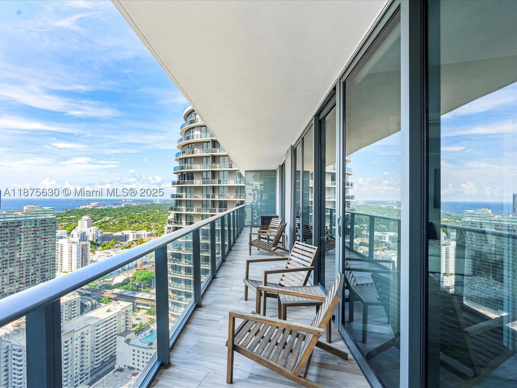Real estate property located at 801 Miami Ave #4402, Miami-dade, 801 Sma Residences Condo, Miami, FL