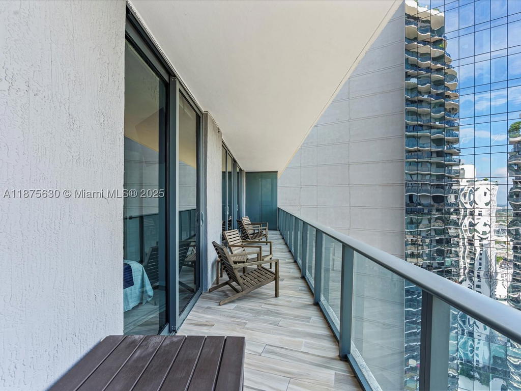 Real estate property located at 801 Miami Ave #4402, Miami-dade, 801 Sma Residences Condo, Miami, FL