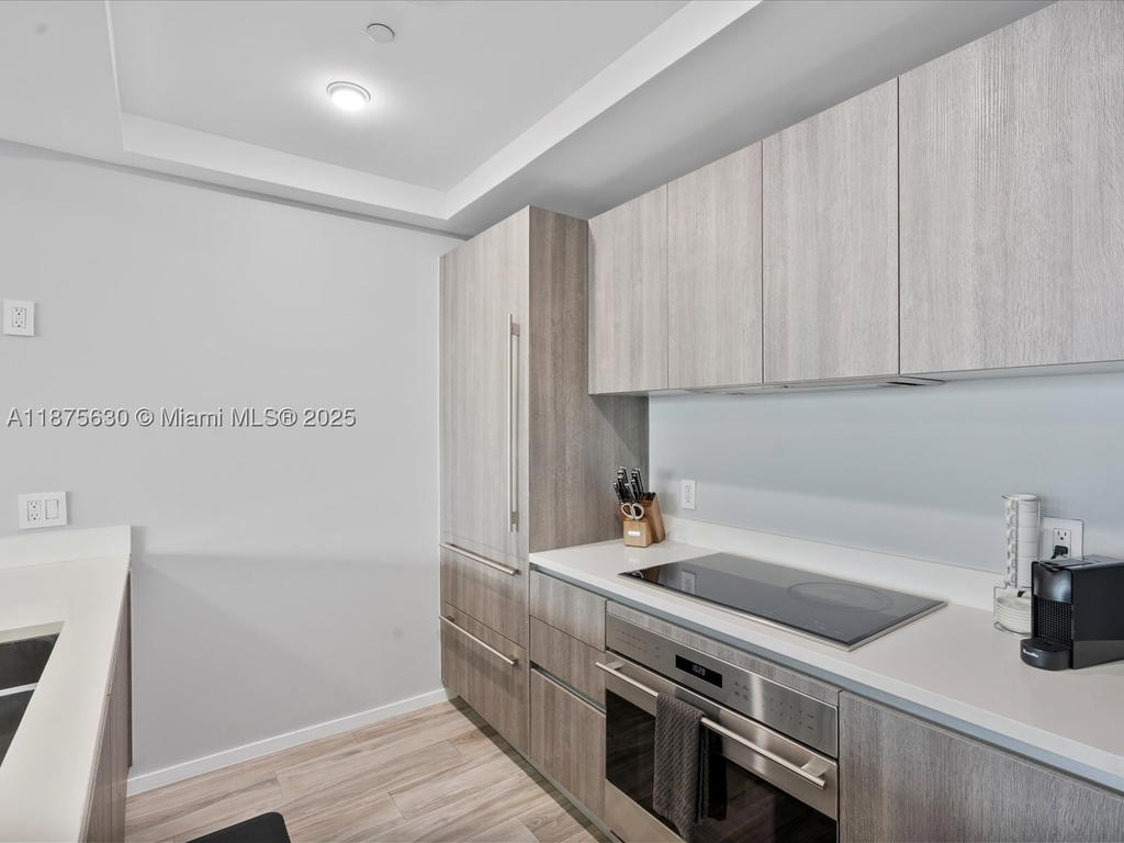 Real estate property located at 801 Miami Ave #4402, Miami-dade, 801 Sma Residences Condo, Miami, FL