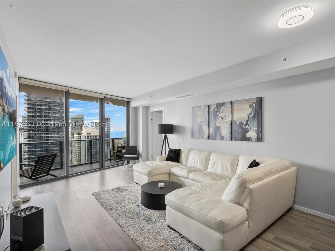 Real estate property located at 801 Miami Ave #4402, Miami-dade, 801 Sma Residences Condo, Miami, FL