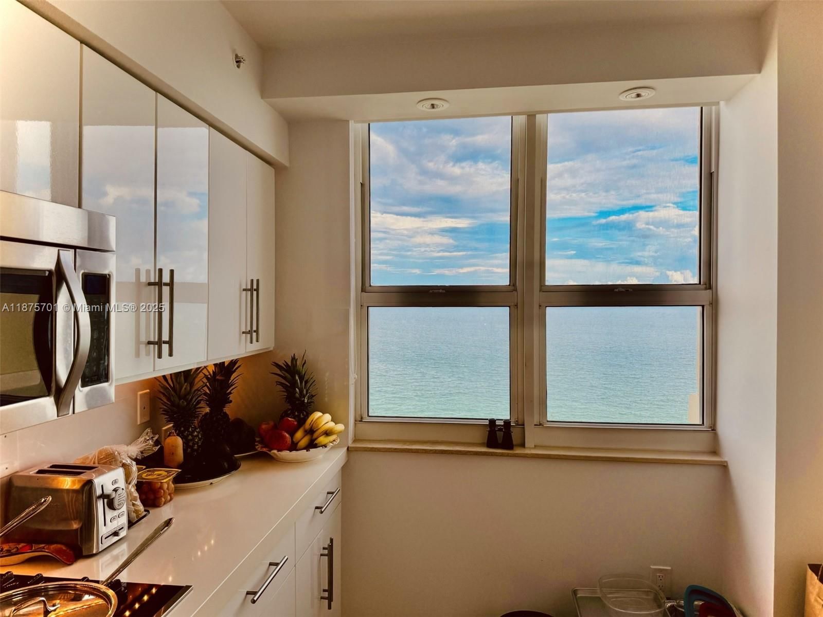 Real estate property located at 2080 Ocean Dr #1711, Broward, 2080 Ocean Drive Condo, Hallandale Beach, FL