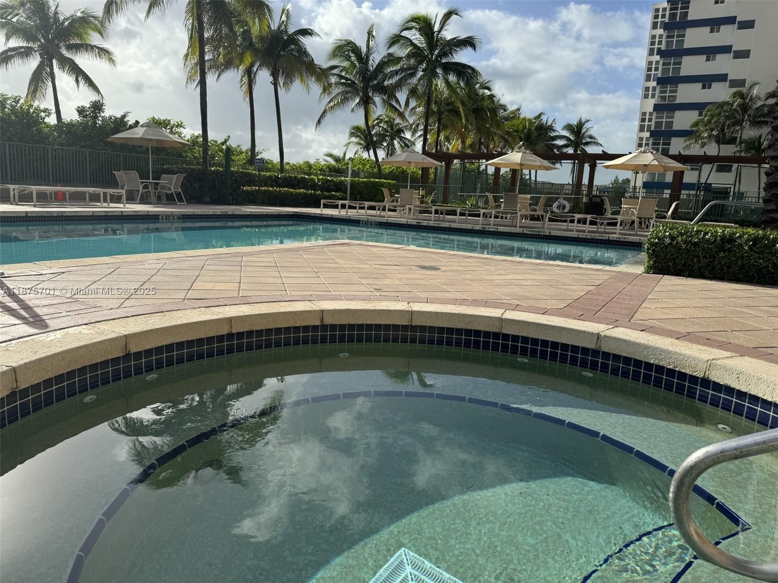 Real estate property located at 2080 Ocean Dr #1711, Broward, 2080 Ocean Drive Condo, Hallandale Beach, FL
