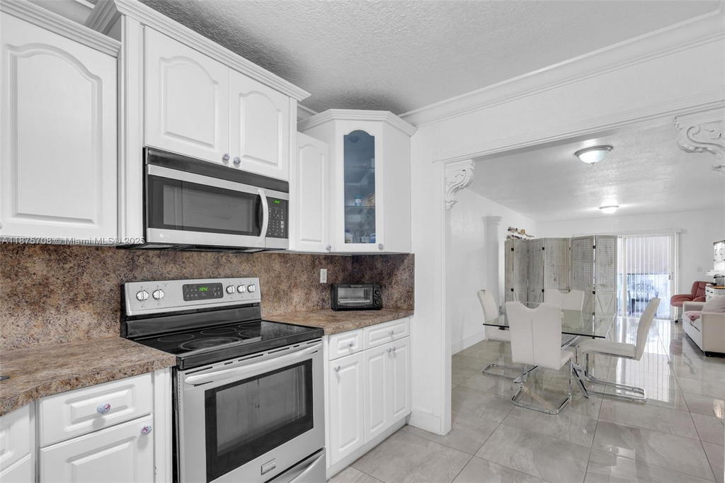 Real estate property located at 1630 46th St #406E, Miami-dade, Silver Spring Tower Condo, Hialeah, FL