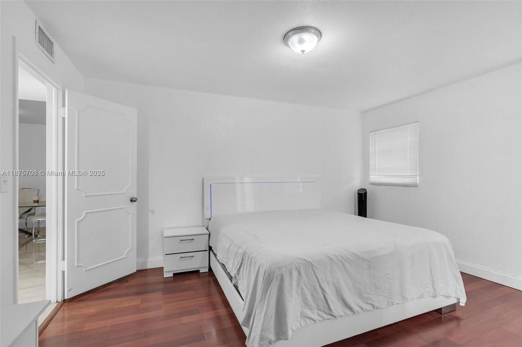 Real estate property located at 1630 46th St #406E, Miami-dade, Silver Spring Tower Condo, Hialeah, FL