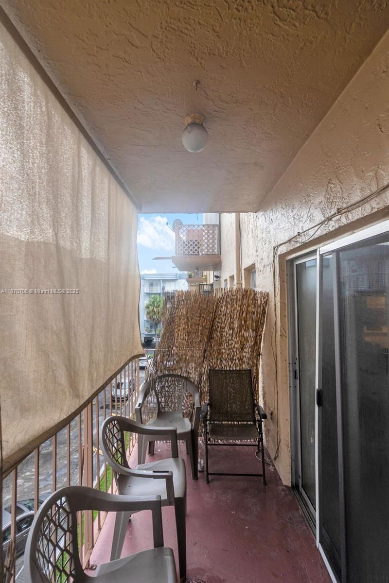 Real estate property located at 1630 46th St #406E, Miami-dade, Silver Spring Tower Condo, Hialeah, FL