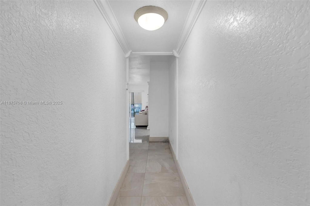 Real estate property located at 1630 46th St #406E, Miami-dade, Silver Spring Tower Condo, Hialeah, FL