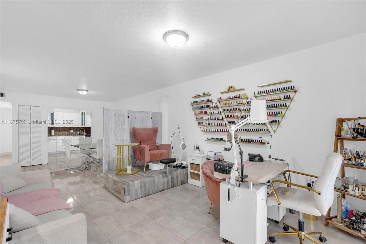 Real estate property located at 1630 46th St #406E, Miami-dade, Silver Spring Tower Condo, Hialeah, FL