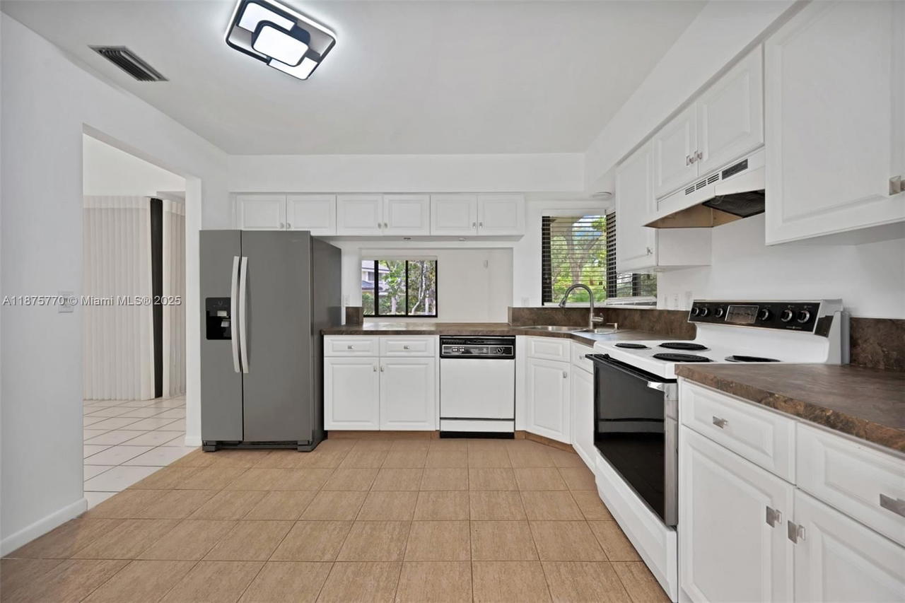 Real estate property located at 200 97th Ave, Broward, Jacaranda Parcel 608, Plantation, FL