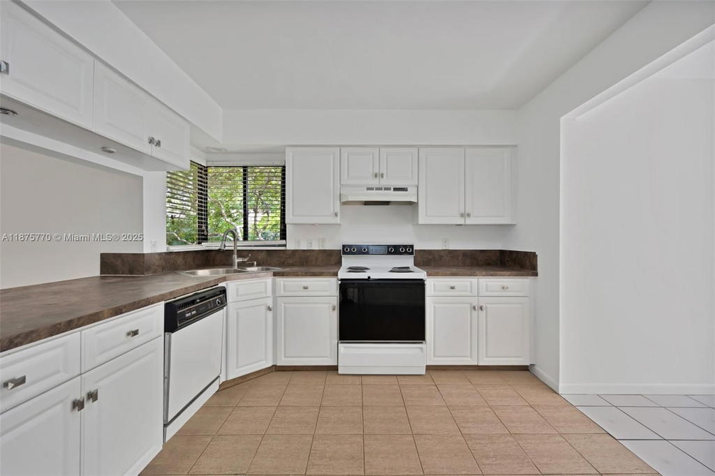 Real estate property located at 200 97th Ave, Broward, Jacaranda Parcel 608, Plantation, FL