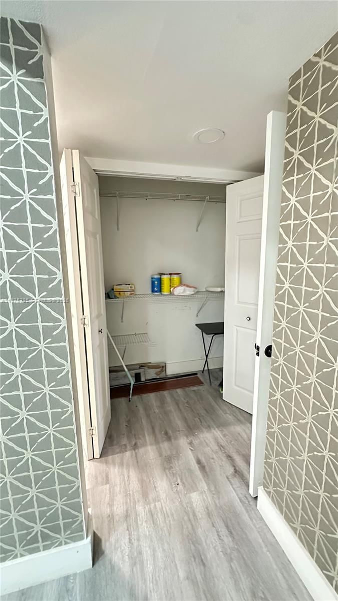 Real estate property located at 7100 17 #111, Broward, Omega Condo No 3, Plantation, FL