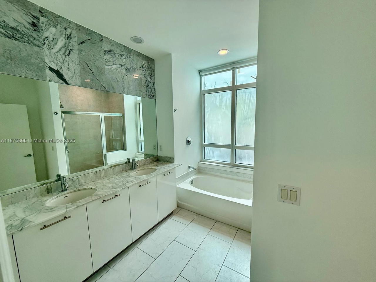 Real estate property located at 951 Brickell Ave #1010, Miami-dade, The Plaza 901 Brickell Co, Miami, FL