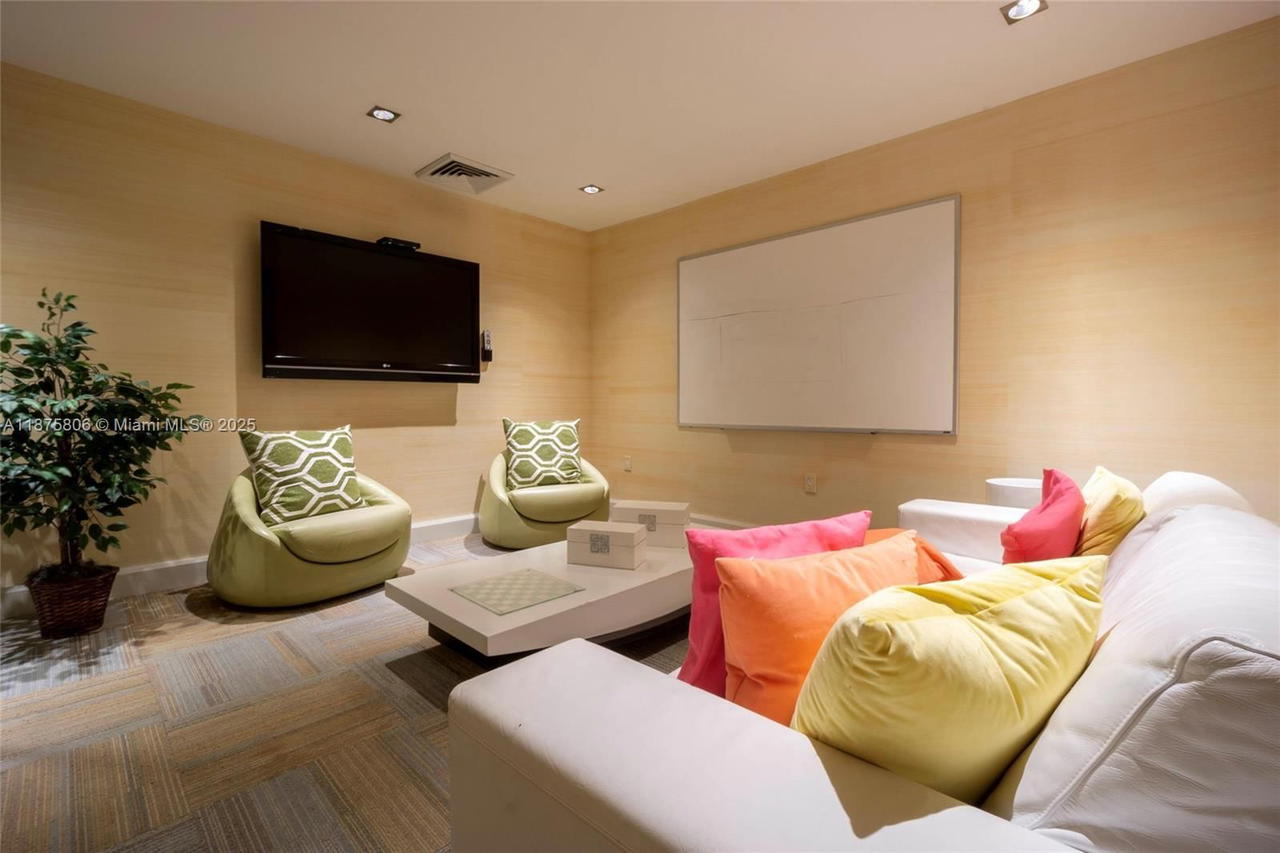 Real estate property located at 951 Brickell Ave #1010, Miami-dade, The Plaza 901 Brickell Co, Miami, FL