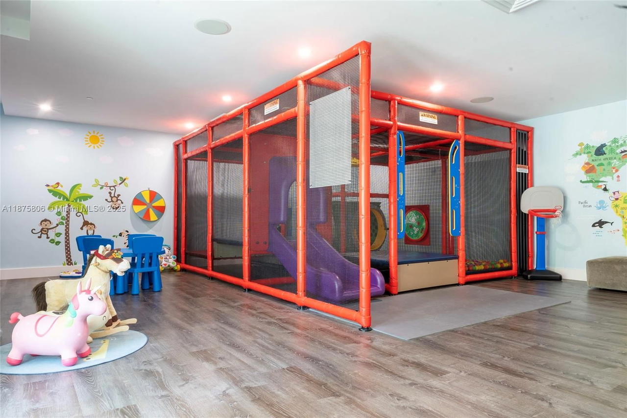 Real estate property located at 951 Brickell Ave #1010, Miami-dade, The Plaza 901 Brickell Co, Miami, FL