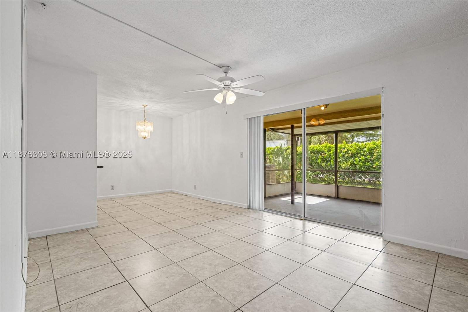 Real estate property located at 2607 47th Ln #3304, Broward, Colonies Two Condo, Lauderdale Lakes, FL